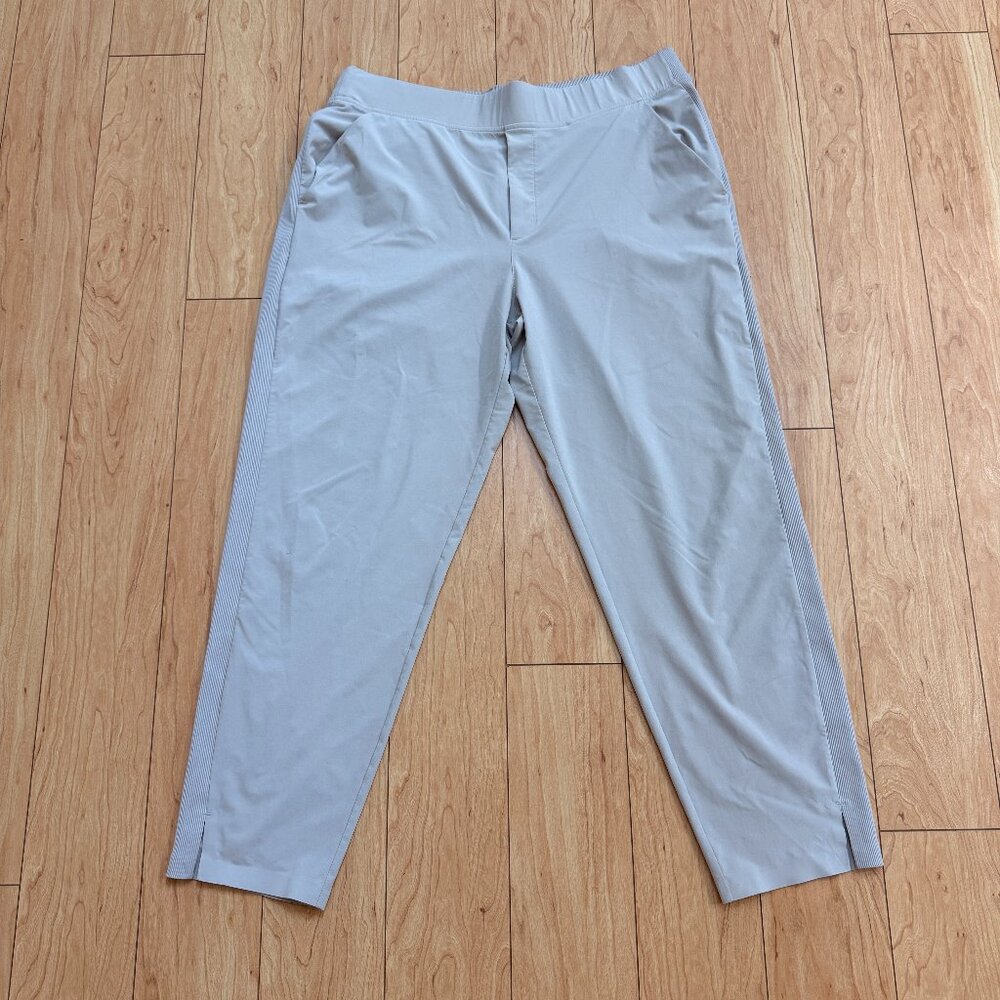 Athleta Brooklyn Womens Sz 16 Abalone Stretch Mid Rise Ankle Pants w/THREAD PULL